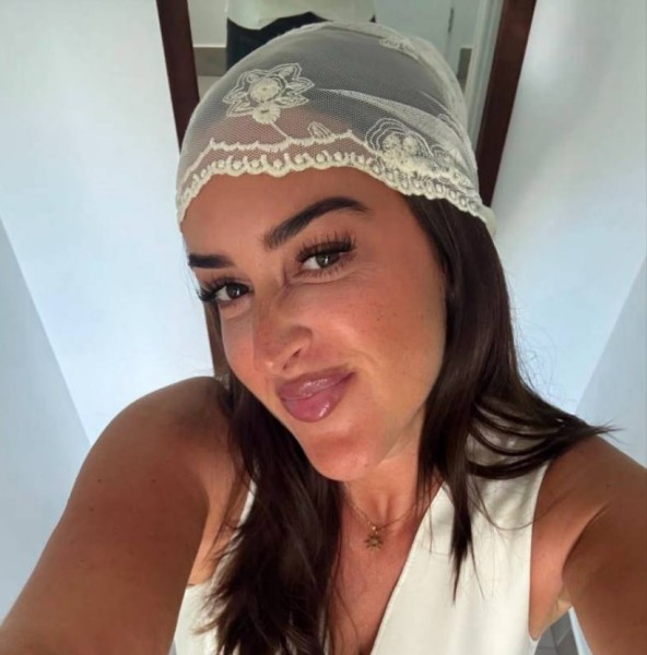 Alma, 40, Singoli