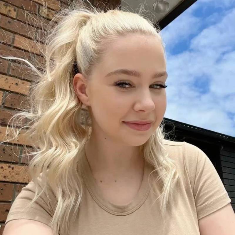Rose, 27, Sharjah