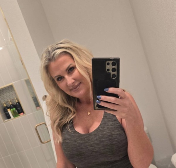 Anni, 40, Kasanda