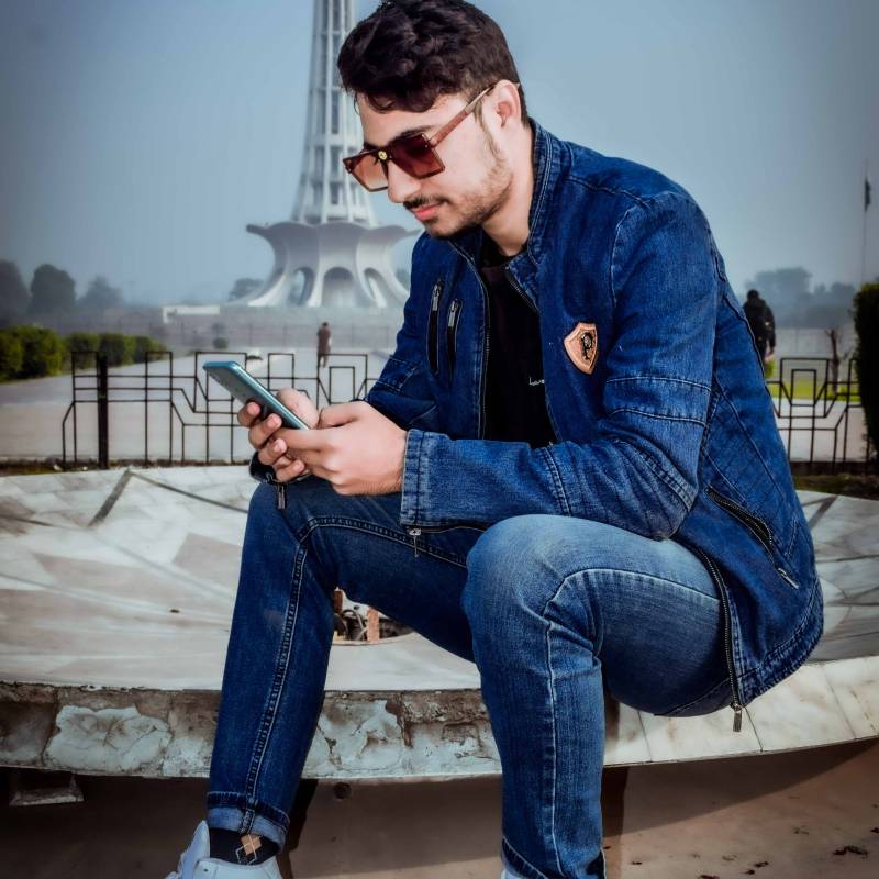 Uzair, 19, Lakota