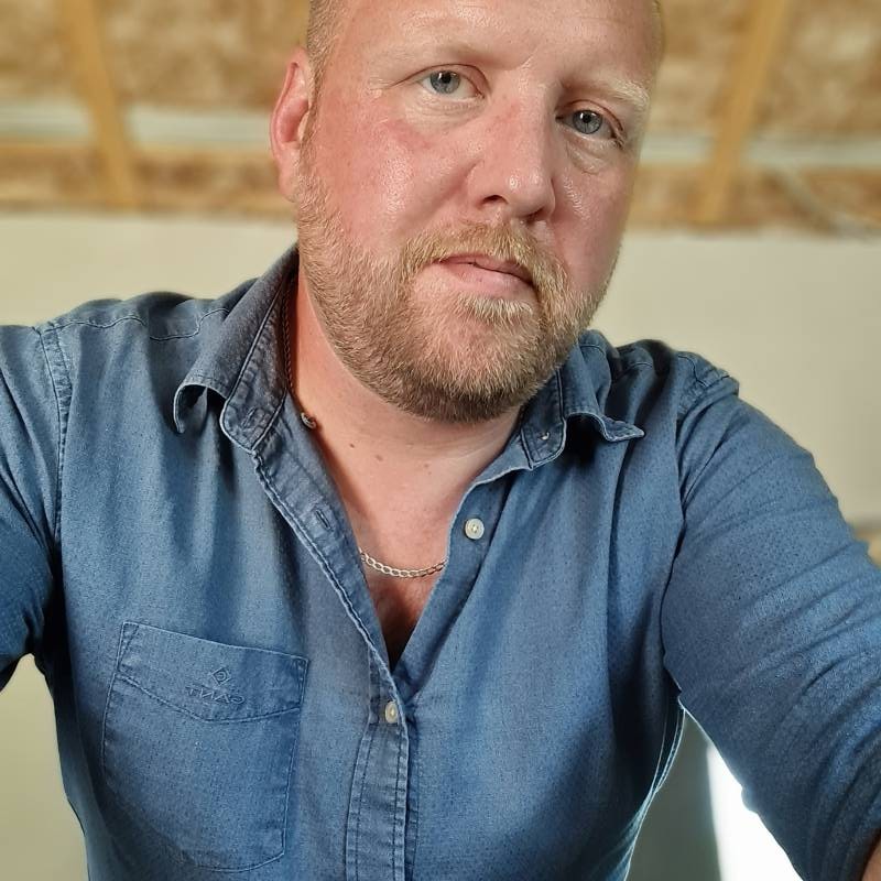 Verner, 44, Chiari