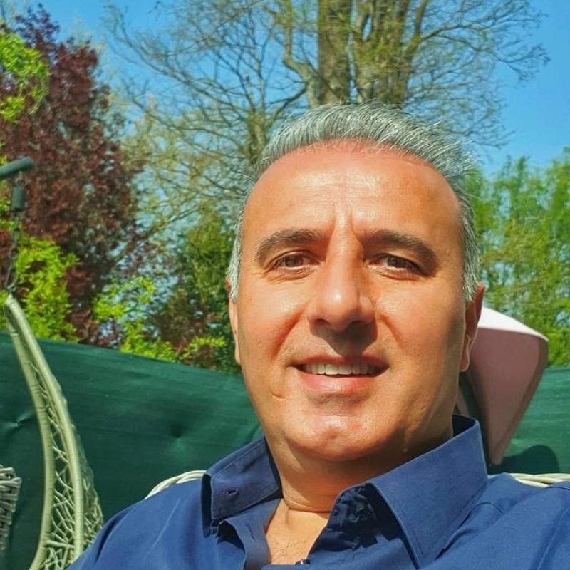 Leon, 50, Losangeles