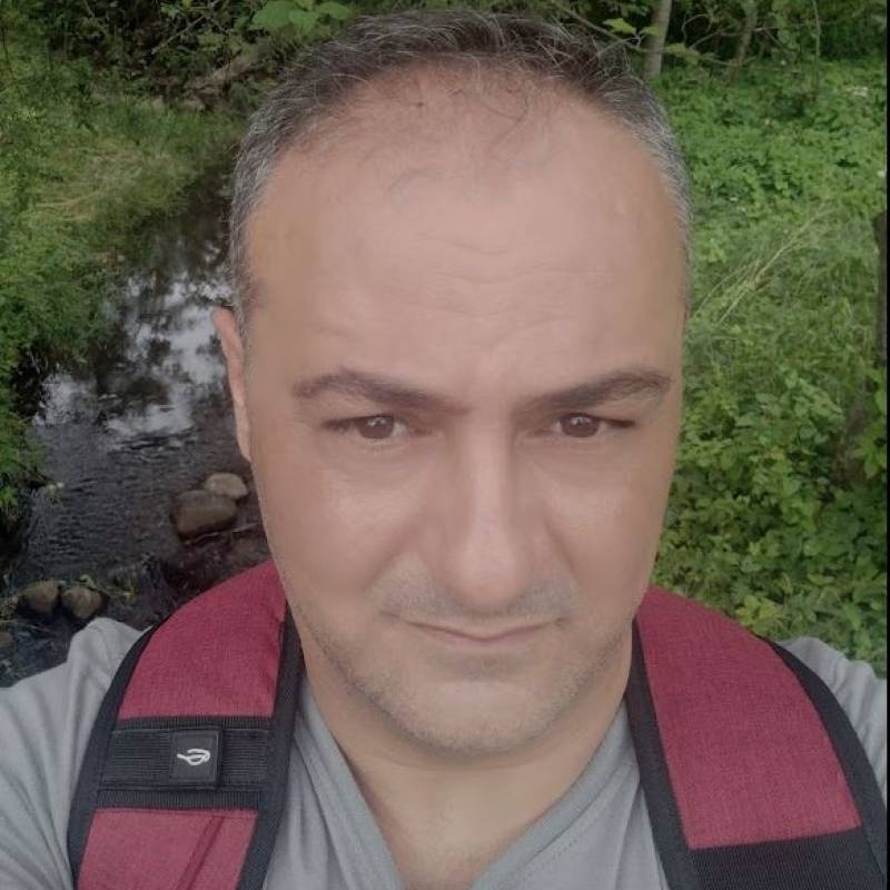 Moro, 41, Croissysurseine