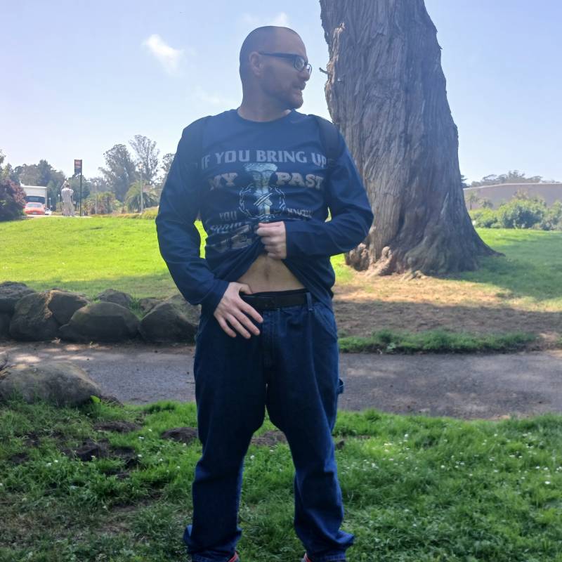 George, 39, Saintjulienengenevois