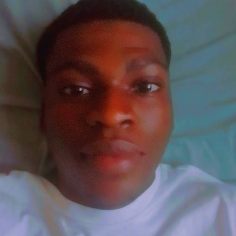Eniola, 26, Tega Cay