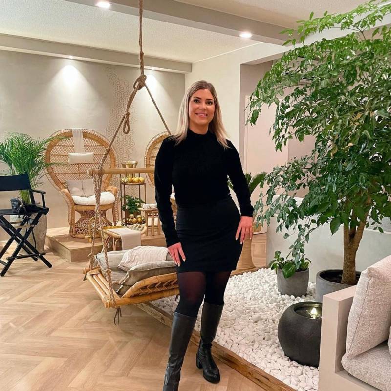 Julie, 35, Bounane