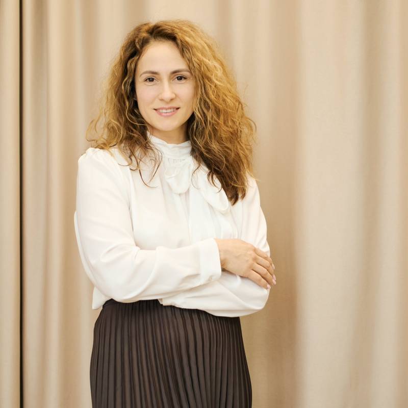 Zlata, 40, Midoun