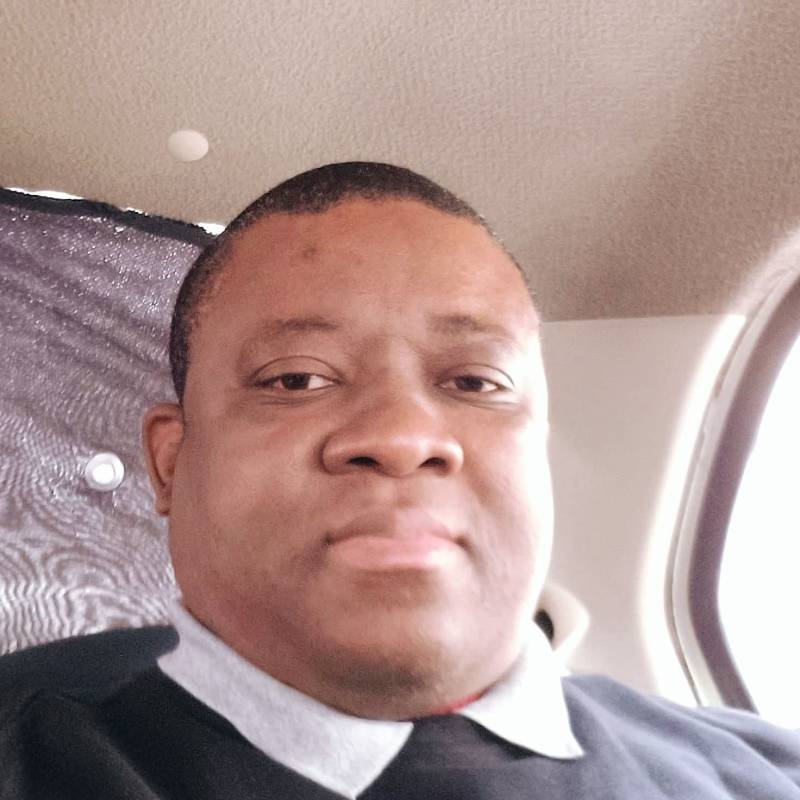 Mathew, 47, Valencia