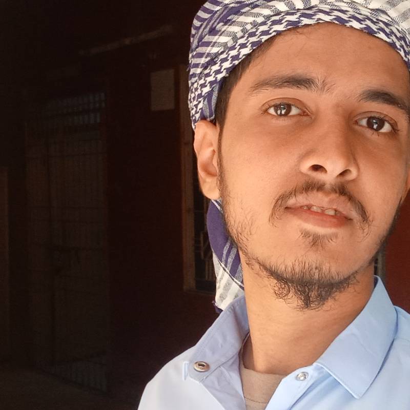 Azi, 22, Congo