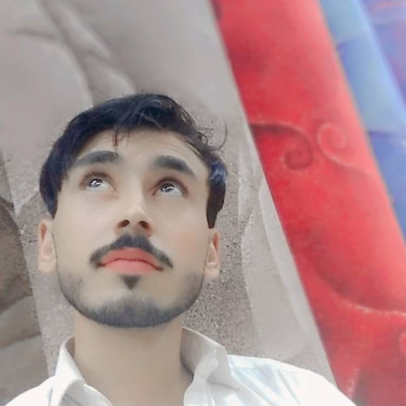 Zahoor, 25, Mexico
