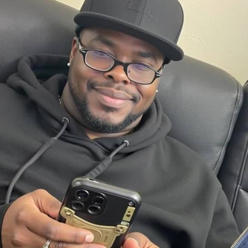 Darker Brother, 49, Araucria