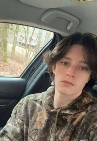 Cole, 39, Kostel