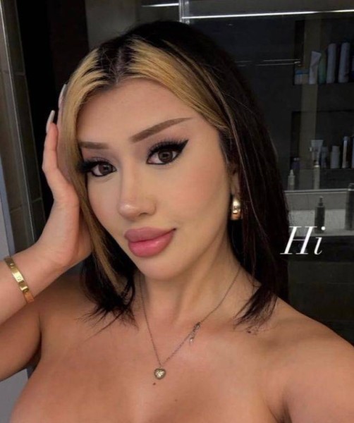 Clara, 29, Babek