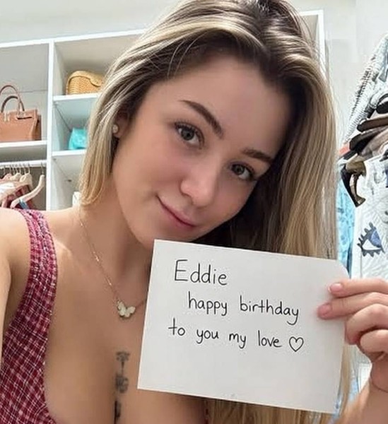 Amanda Kelly, 31, Kattiyeri