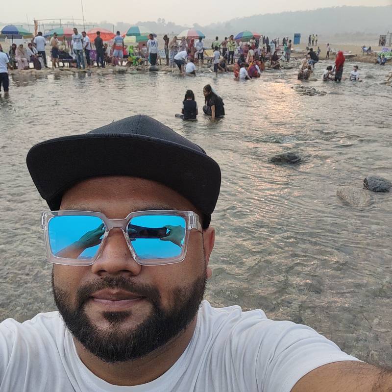 Junayed, 32, Mahazony