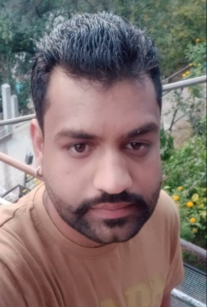 Balkrishan, 34, Stains
