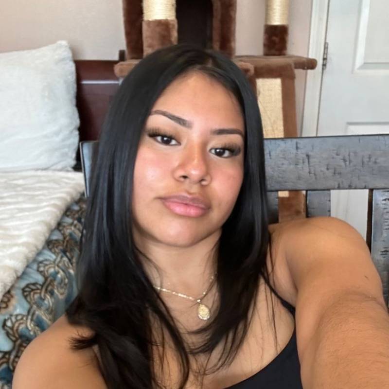 Laverne, 23, Oroshza