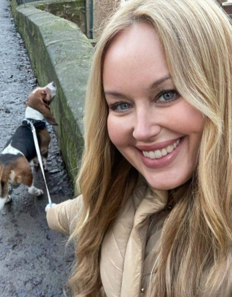 Amanda Clark, 28, Gobindpur