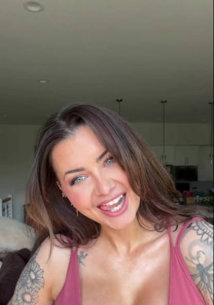 Dakota, 31, Suryapur