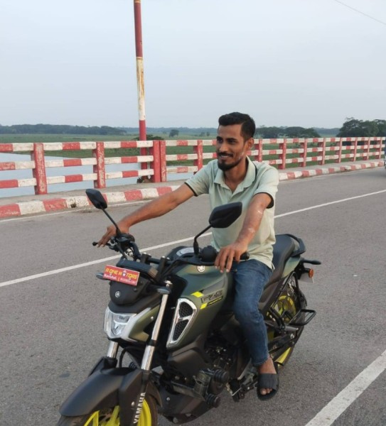 Zahid, 33, Mios