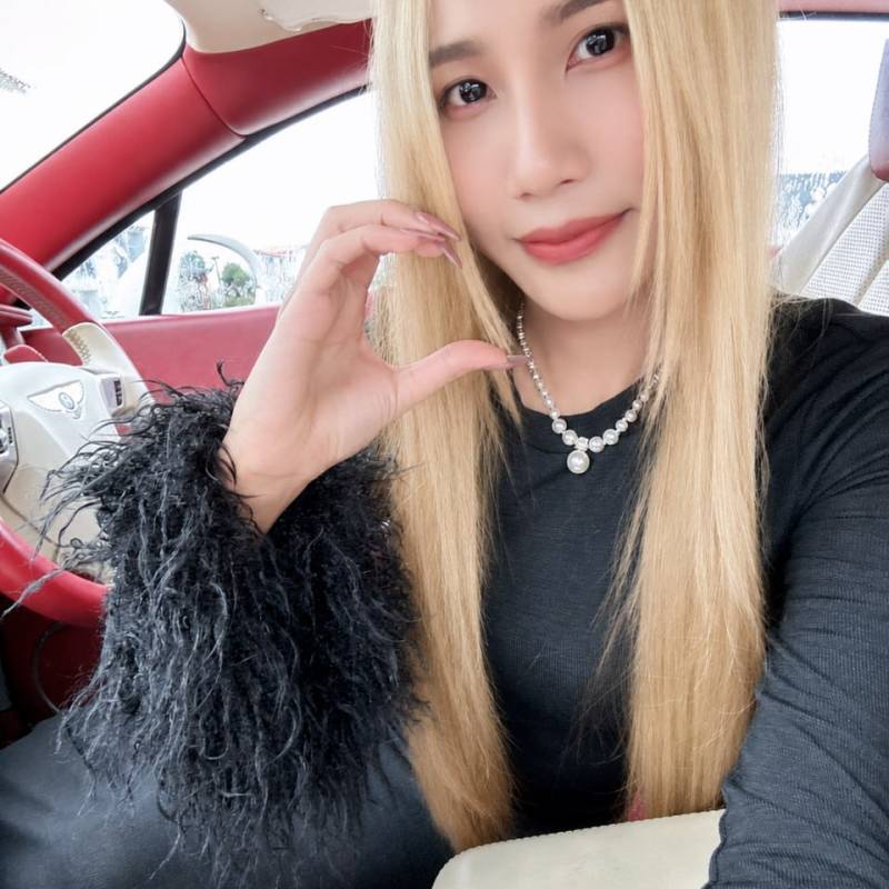 Kelly, 37, Dungu