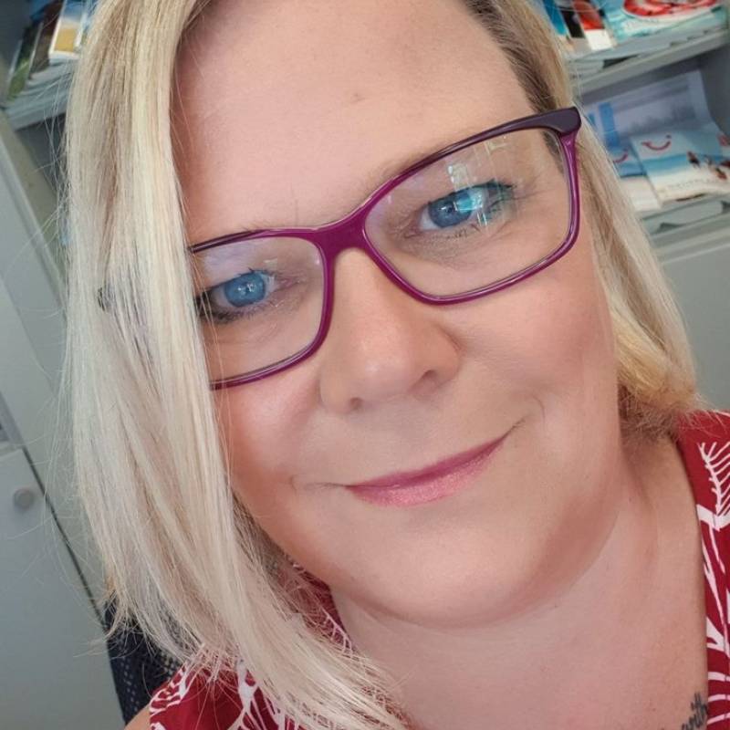 Alexandra Katec, 49, Ticul