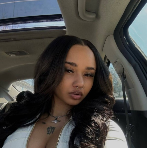Camila, 23, uk