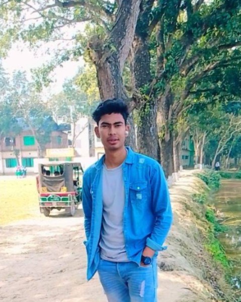 MdMunna, 22, Tn An
