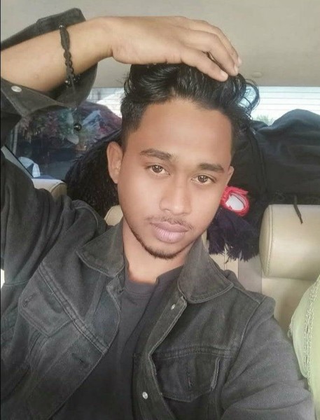Ariyan khan, 27, Iceland