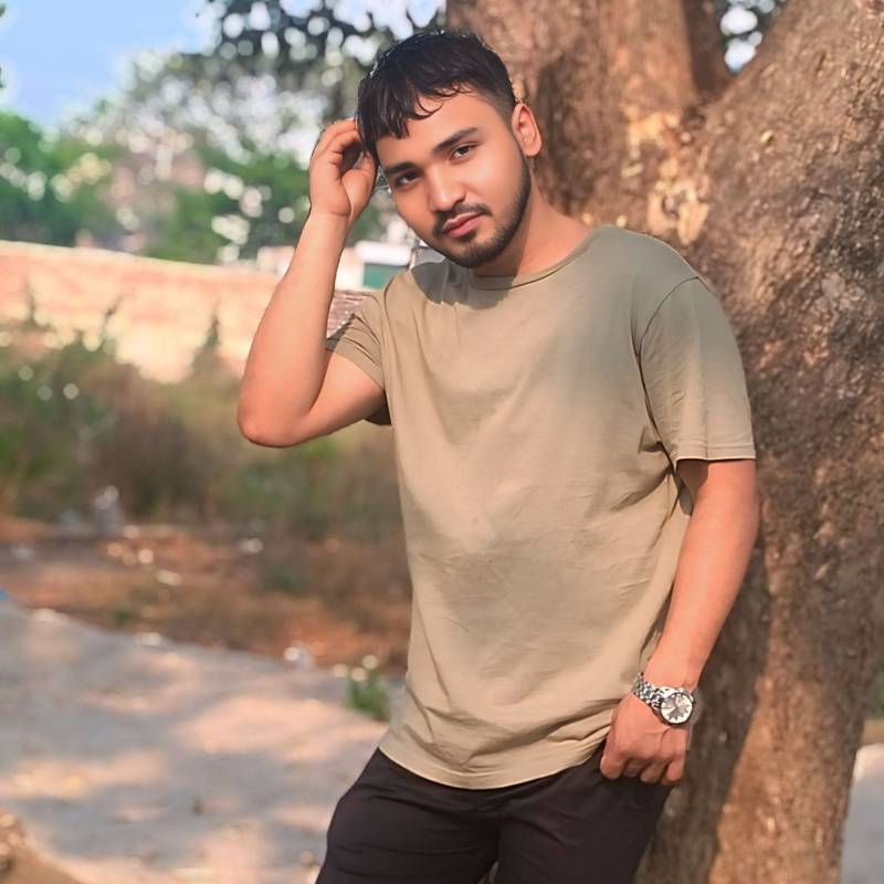 Rakib Khan, 25, Lucenec