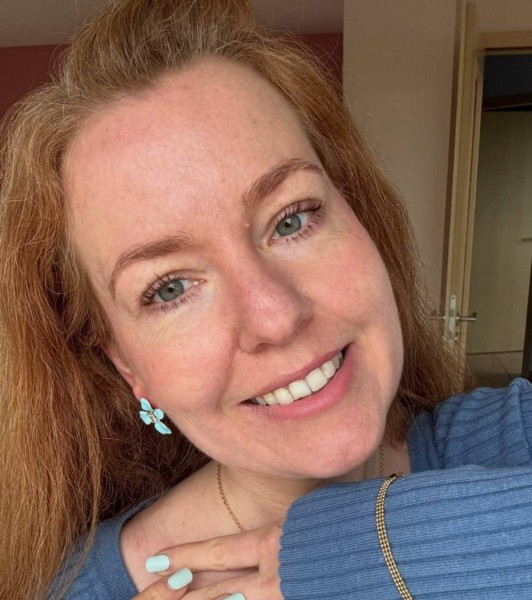 Tiara, 44, Moulton