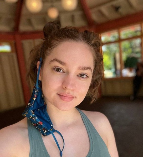 hannah scott, 35, Yanai