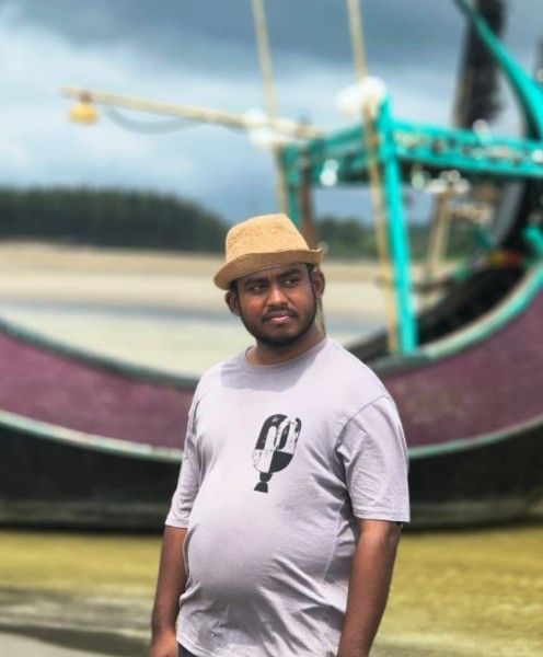 Tonmoy, 34, Scalea
