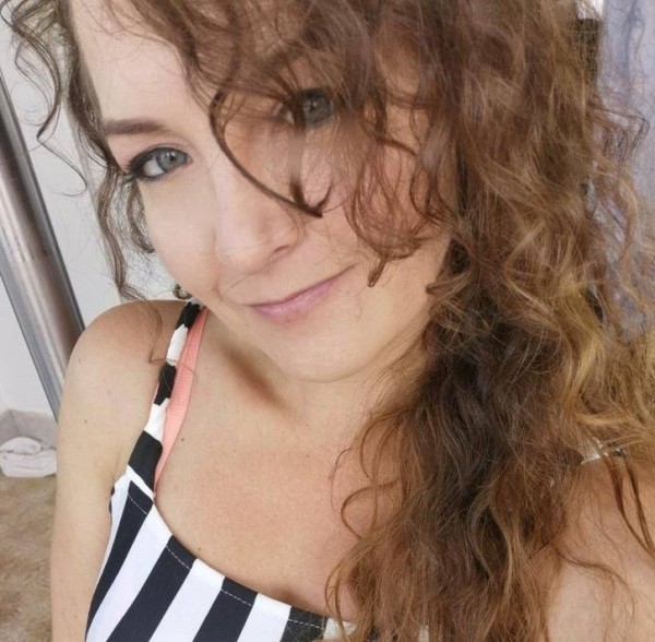 Chantal Deschamps, 41, Ula