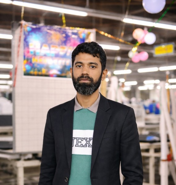 Md boshir, 36, Genoa