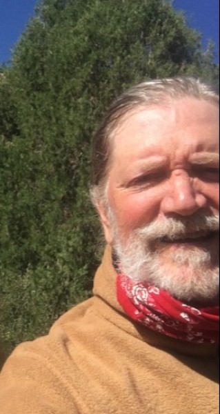 scott, 64, Bogory