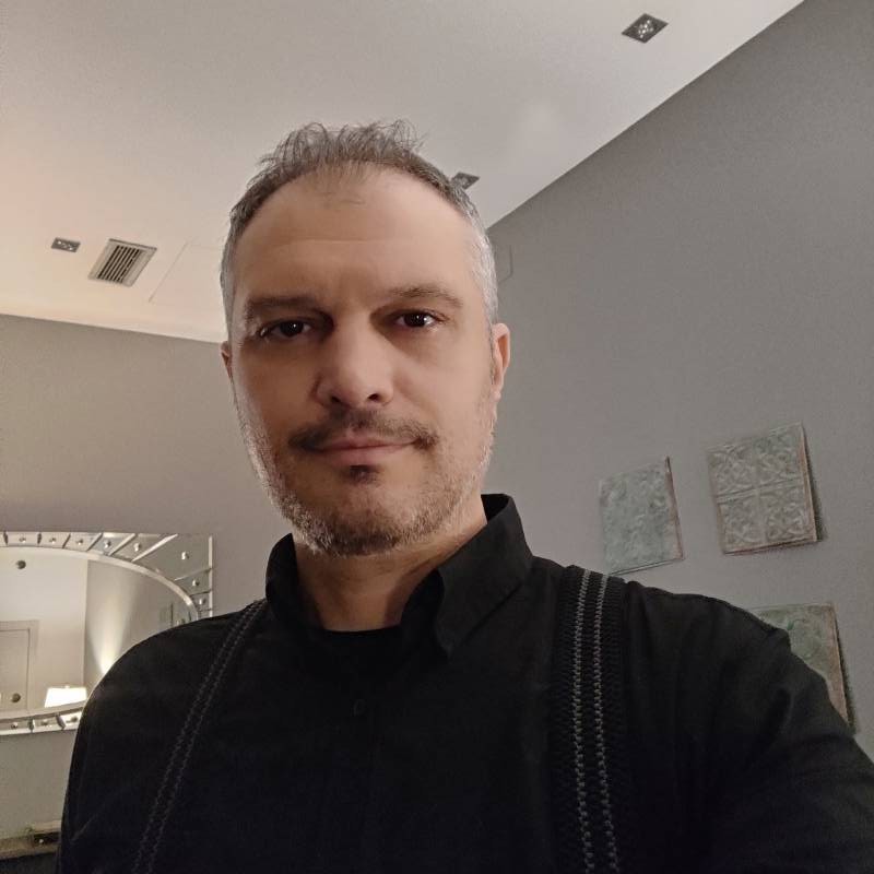 Adrian, 47, Gresham