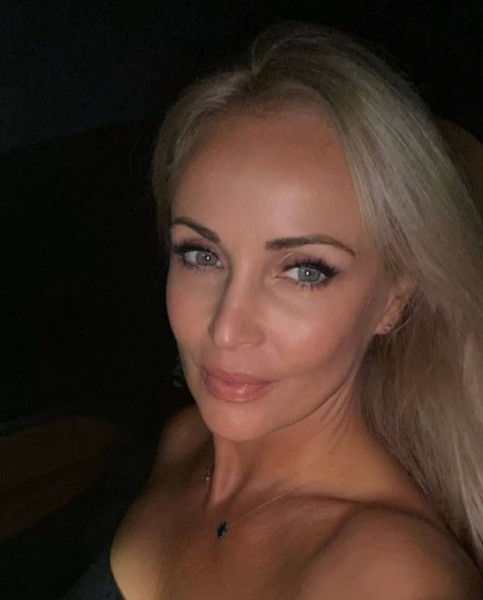 Herriet, 47, Belakvadi