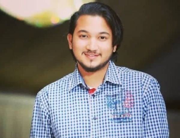 Ali, 28, Mitake
