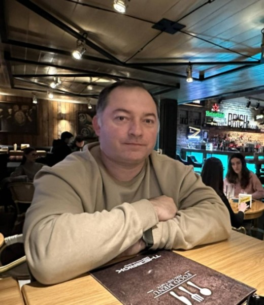Maksim, 47, london