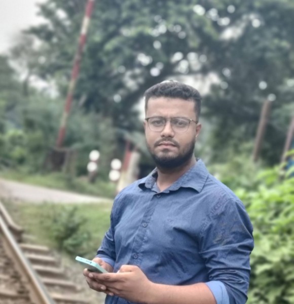 Akas, 29, Qarqan