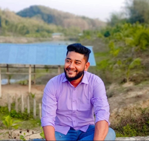 Md Ali Hussain, 25, Elanad