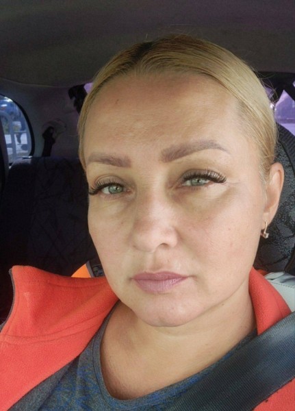 Elizabeth, 42, Chanp