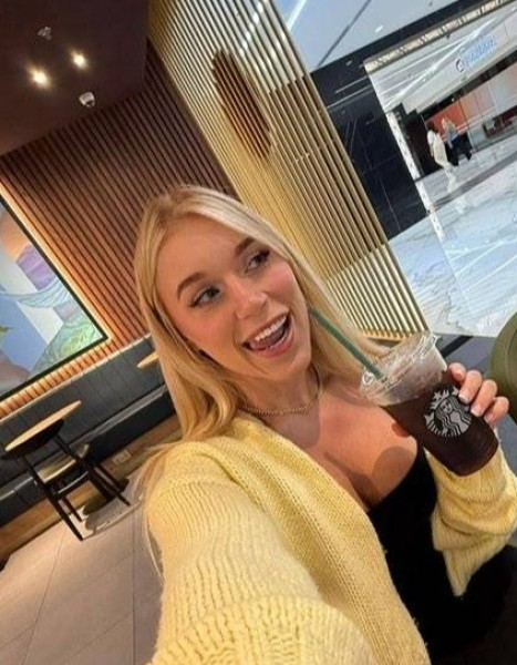 Elle Brooke, 46, Zouerate