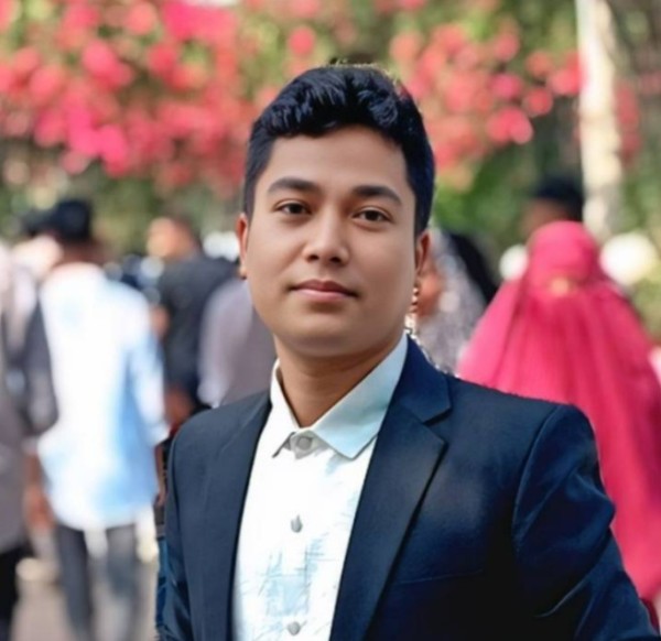 Dipto, 27, Saudi Arabia