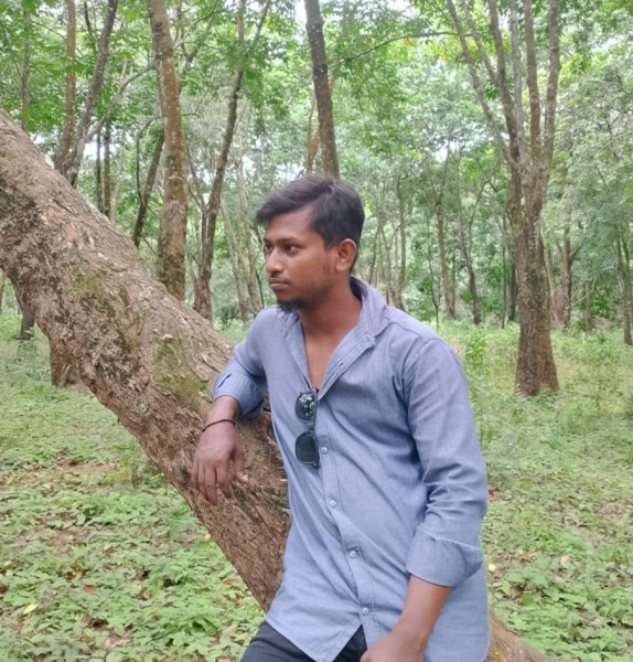 MD, 32, Bogot
