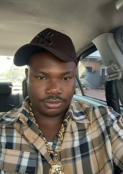 Lester, 31, Aradeo