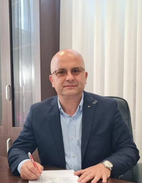 William, 55, Cyprus