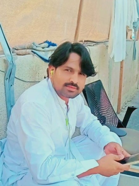 Noman, 31, Lodhwe