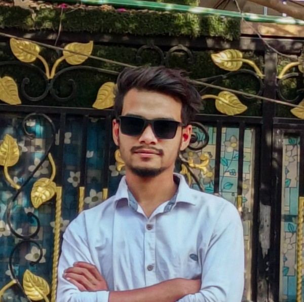 Ariyan sifat, 23, Al Maraghah